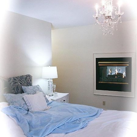 The Cheshire Cat Bed And Breakfast เอลอรา ภายนอก รูปภาพ